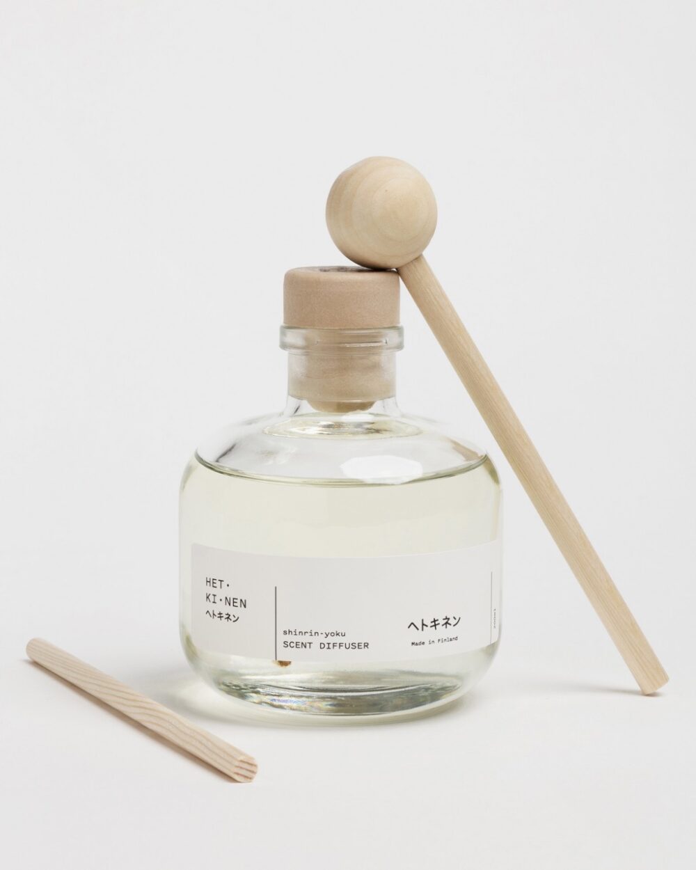 Hetkinen Shinrin Yoku Scent Diffuser - Experience a chic, ancient, and spicy ambiance with this natural room fragrance.